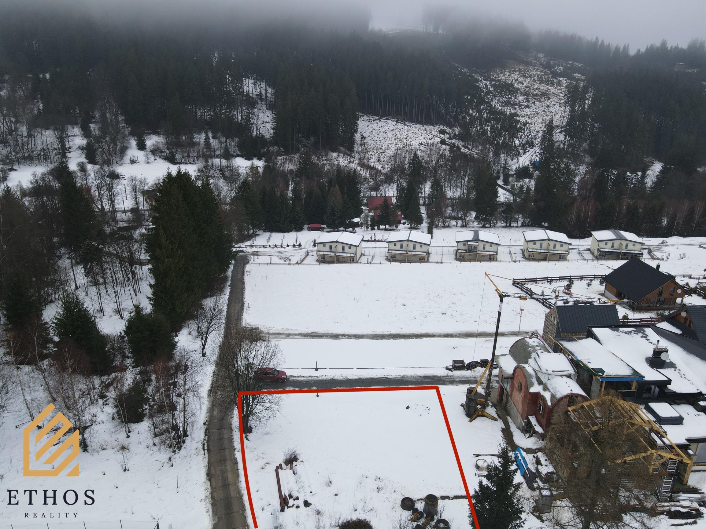 Stavebný pozemok so stavebným povolením –  SKI Makov - fotografia 6