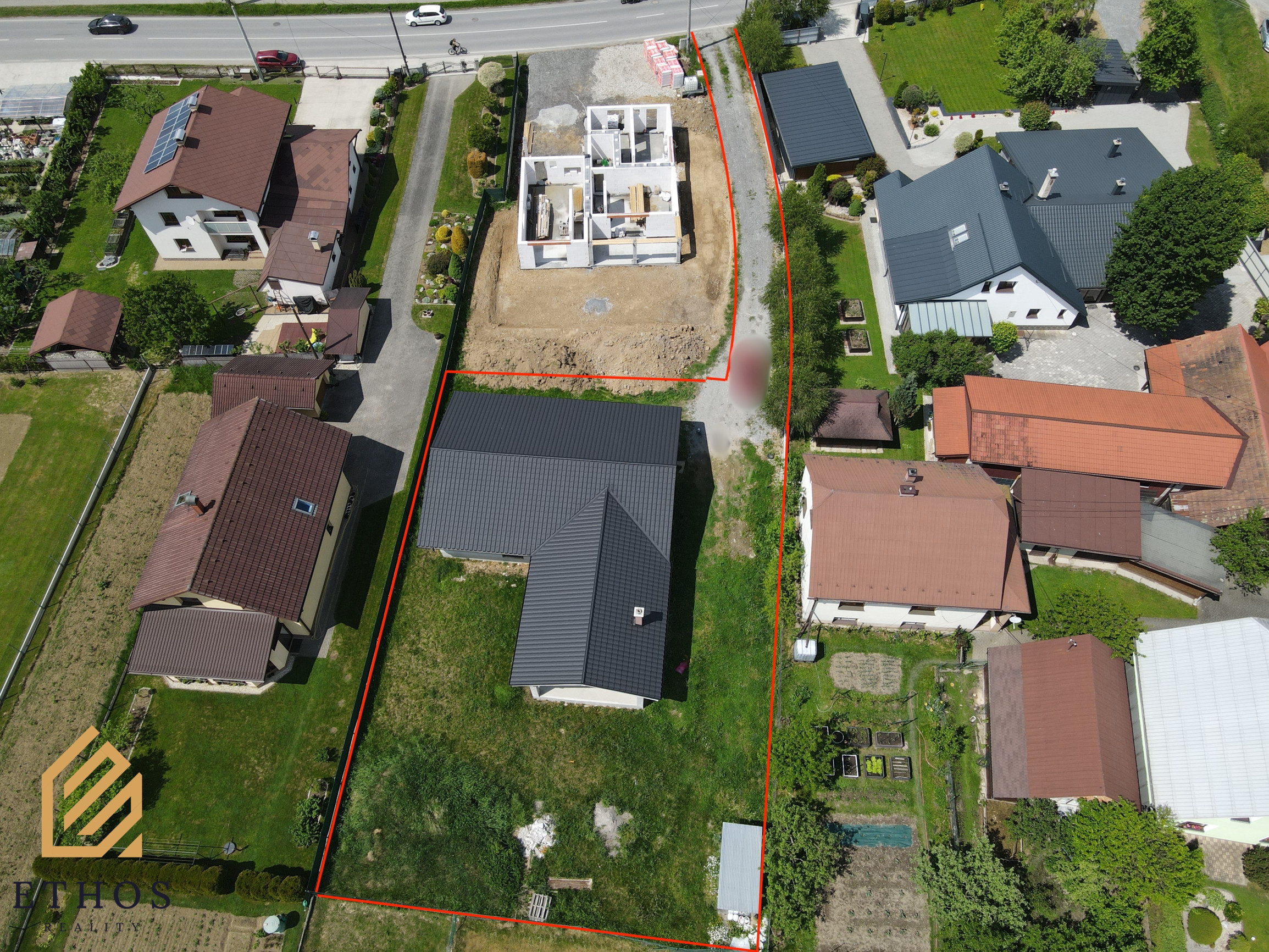 🏡 NOVOSTAVBA RODINNÉHO DOMU V CENTRE OBCE RAKOVÁ - fotografia 18