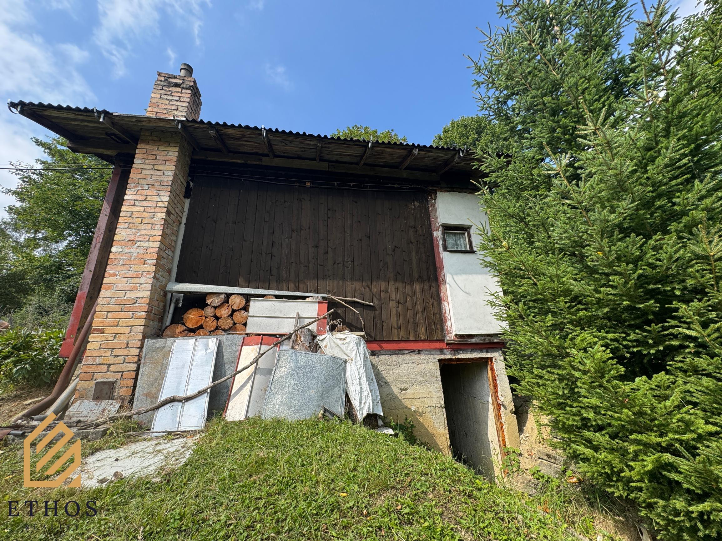 🌲 NA PREDAJ: Záhradný domček s pozemkom Krásno nad Kysucou - fotografia 9