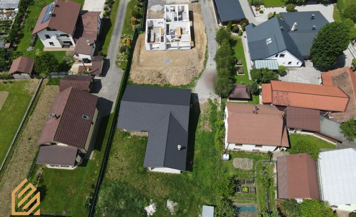 🏡 NOVOSTAVBA RODINNÉHO DOMU V CENTRE OBCE RAKOVÁ - fotografia 3