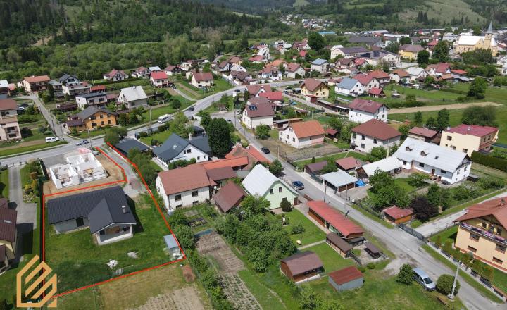 🏡 NOVOSTAVBA RODINNÉHO DOMU V CENTRE OBCE RAKOVÁ - fotografia 4