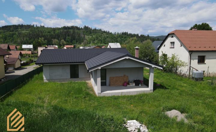 🏡 NOVOSTAVBA RODINNÉHO DOMU V CENTRE OBCE RAKOVÁ - fotografia 6