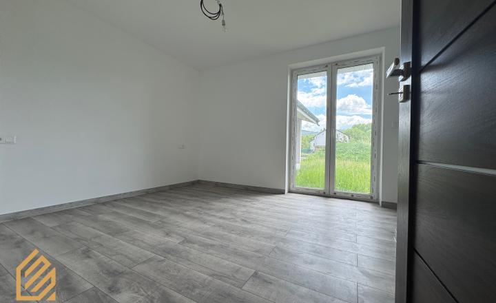 🏡 NOVOSTAVBA RODINNÉHO DOMU V CENTRE OBCE RAKOVÁ - fotografia 13